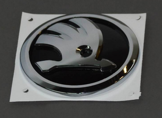 Skoda 5L0853621B FOD – Original Heckklappenemblem Silber für Skoda Yeti Facelift (2014–2018)-1