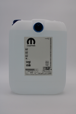 MOPAR AdBlue Kanister von der Vorderseite mit integriertem Einfüllstutzen