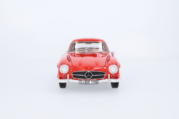Original Mercedes Benz 300 SL Coupé (1954-1963) W 198 1:18 Modell 