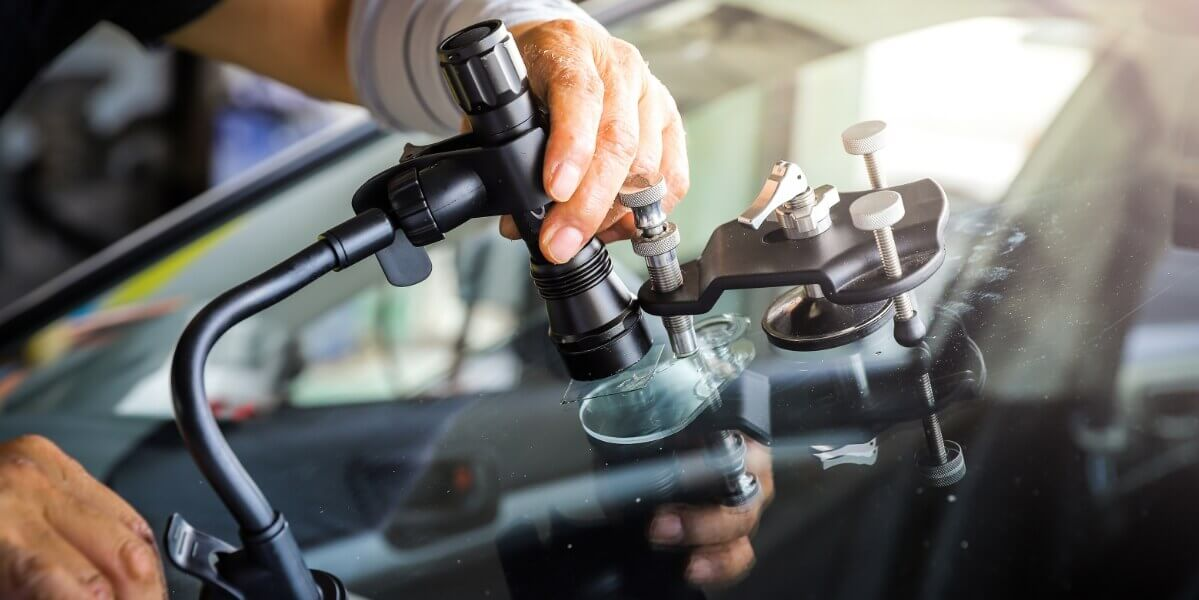 Reparatur eines Steinschlages